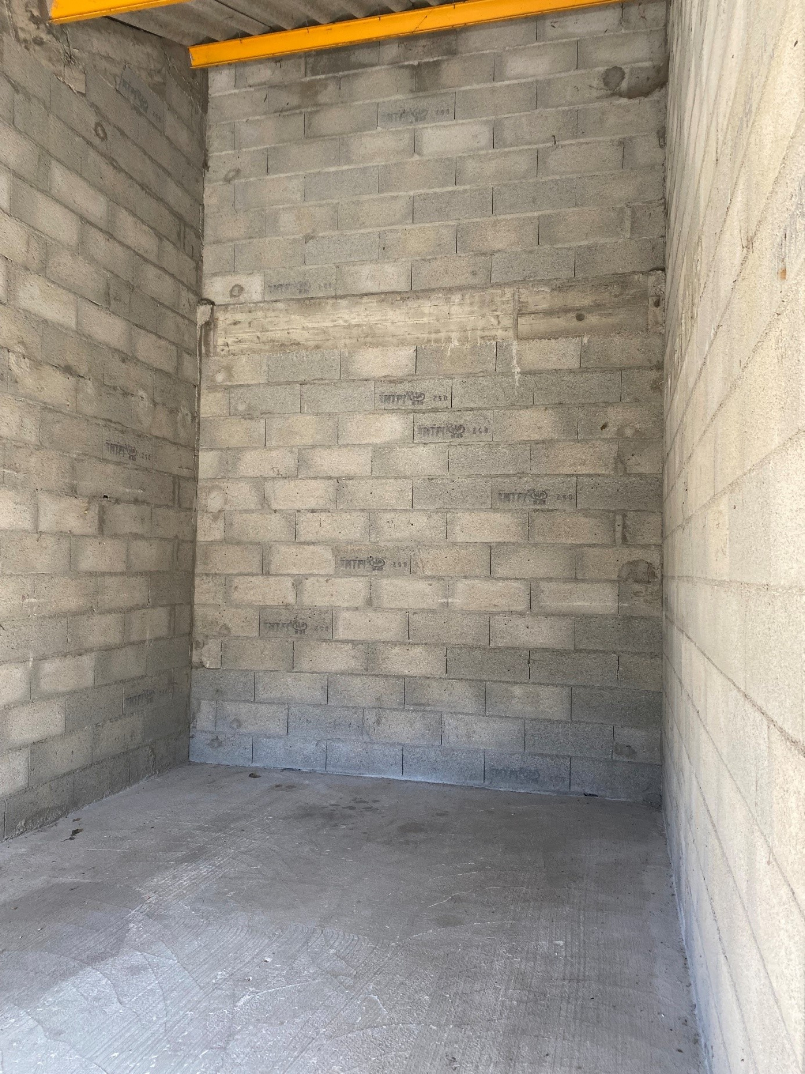 Image_, Garage, La Cavalerie, ref :LC8003