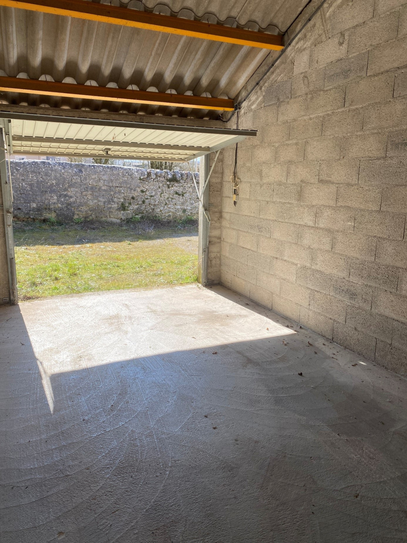 Image_, Garage, La Cavalerie, ref :LC8003