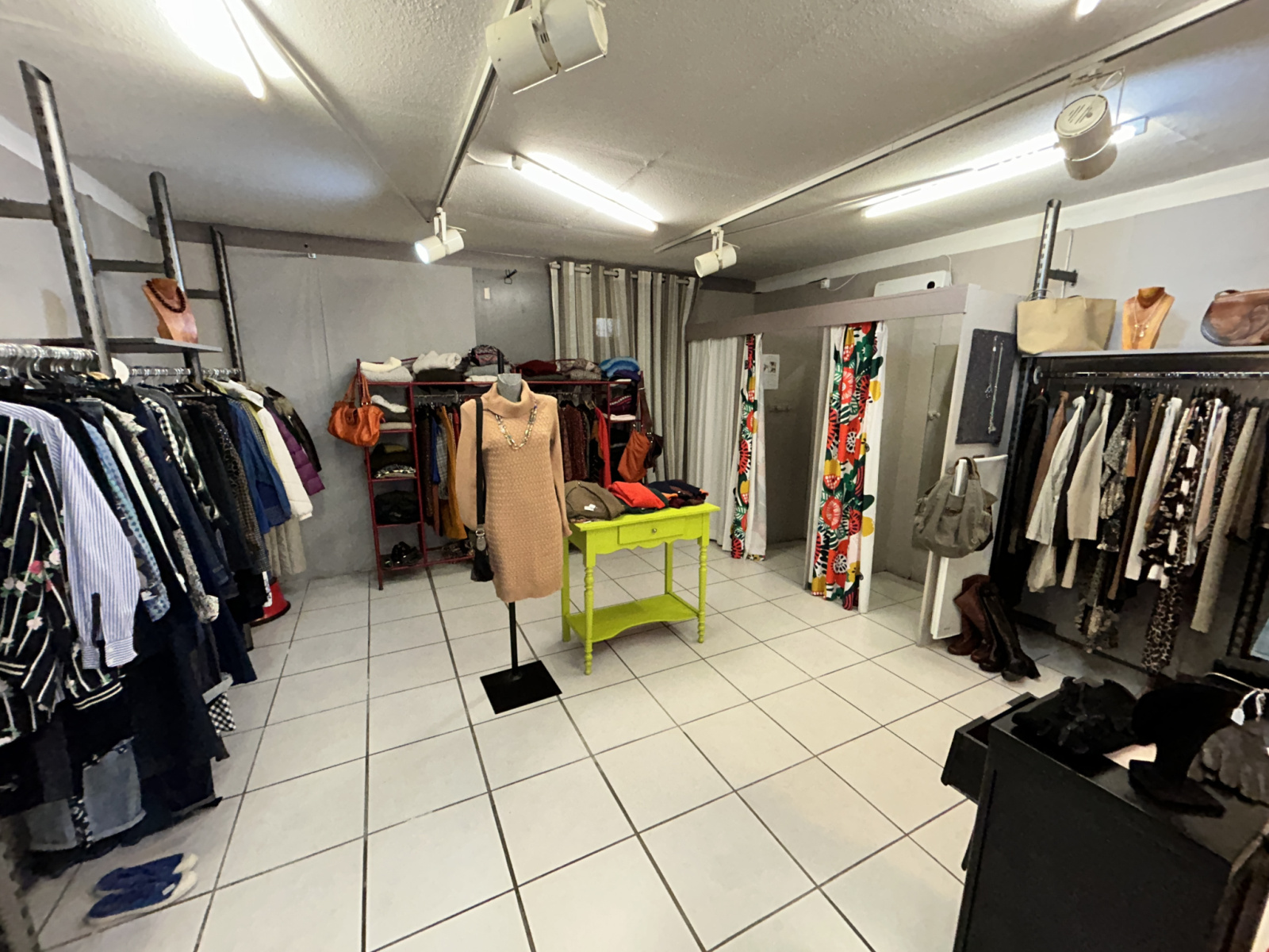 Image_, Local commercial, Ganges, ref :MD-2025-11