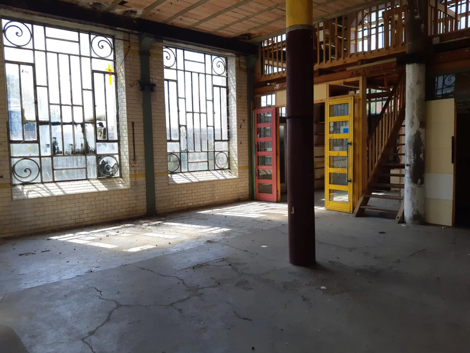 Image_, Local commercial, Ganges, ref :G158/11